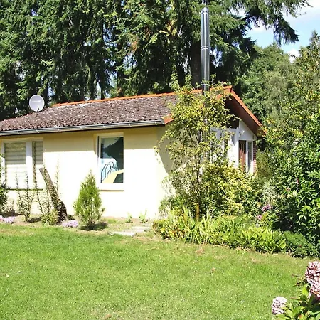 Vieting Direkt Am Eldeufer In Parchim, Cleaning Included Дом отдыха Пархим